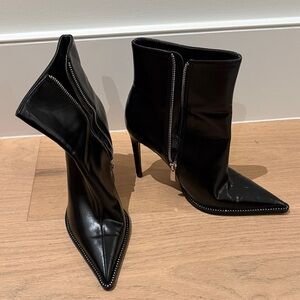 Zara Black Pointed Toe Heeled Boots